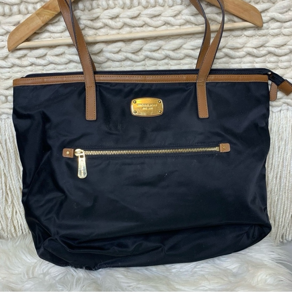 Michael Kors Black and Tan Women's Tote Bag